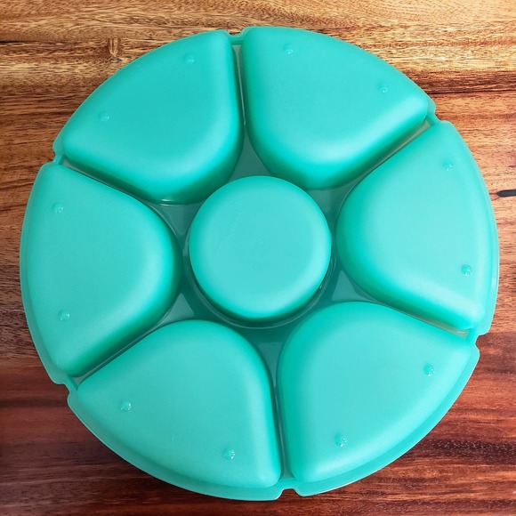 Tupperware Dining Tupperware Serving Center Set Sea Green With
